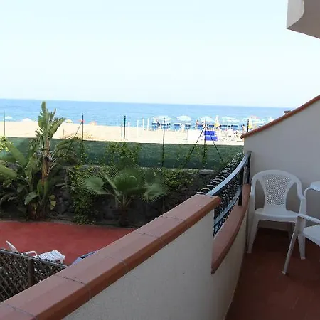 Liliana Apartment Giardini Naxos