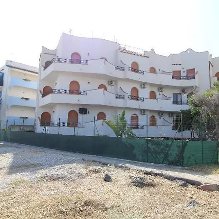 Apartament Liliana Giardini-Naxos