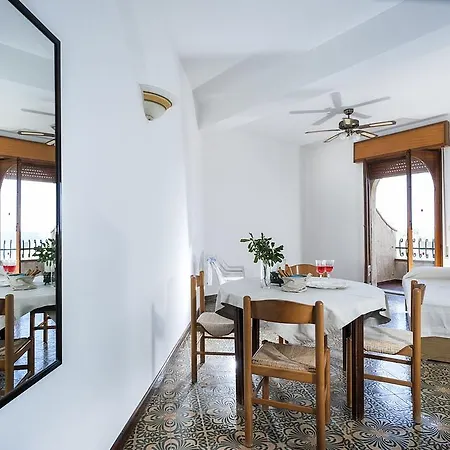 Apartament Liliana Giardini-Naxos
